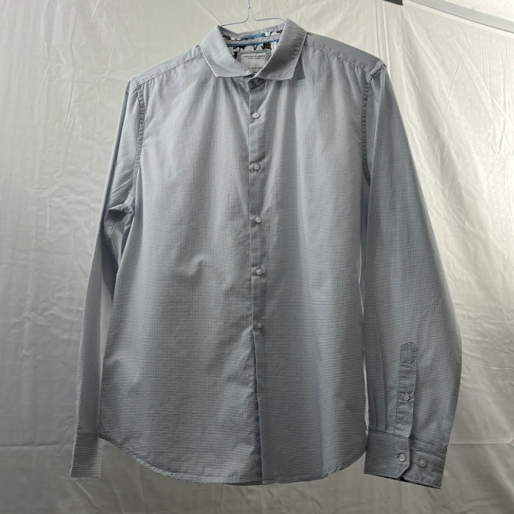Men’s Light Blue Dress Shirt